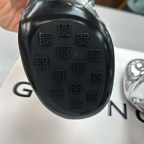 GIVENCHY BOOTS - Picture 7 of 11